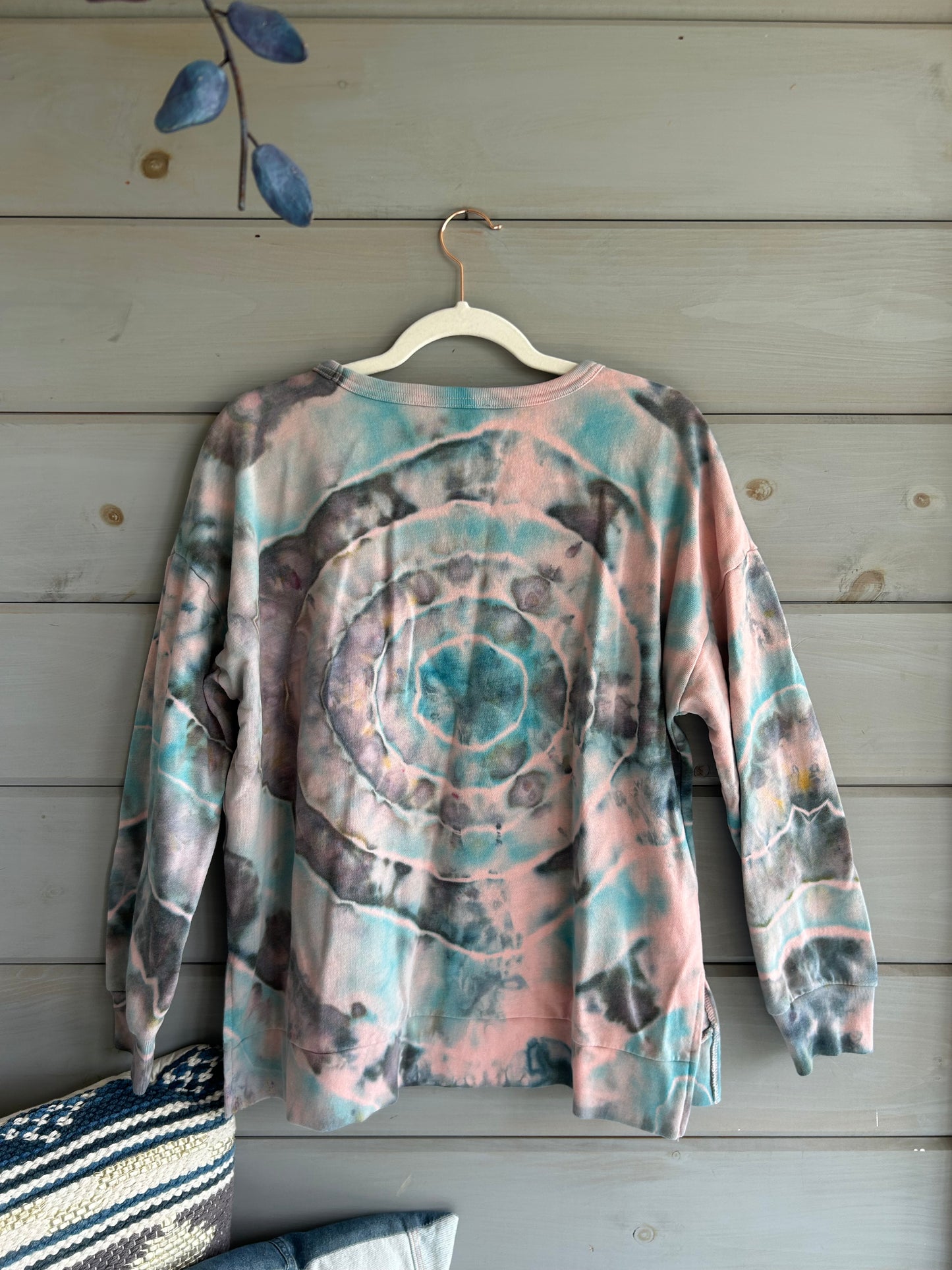 Women's Crew Neck L